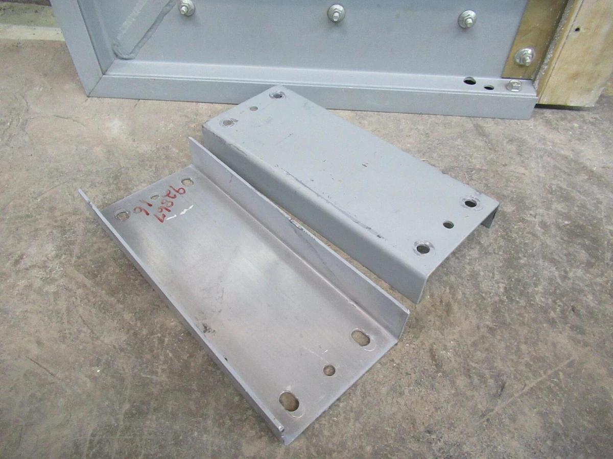 Used 4000 AMP GE SPECTRA SERIES FLATWISE 90° BUSWAY ELBOW 92867 600 V 3 PH 3 W W/G