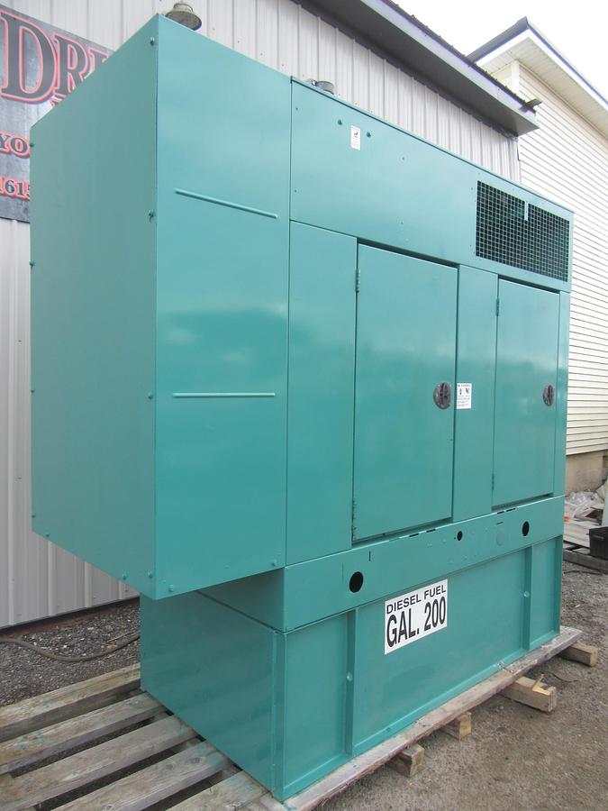 Used 50 KW DIESEL GENERATOR CUMMINS 120/240V B3.3 G2 RECONNECTABLE VIDEO ENCLOSED
