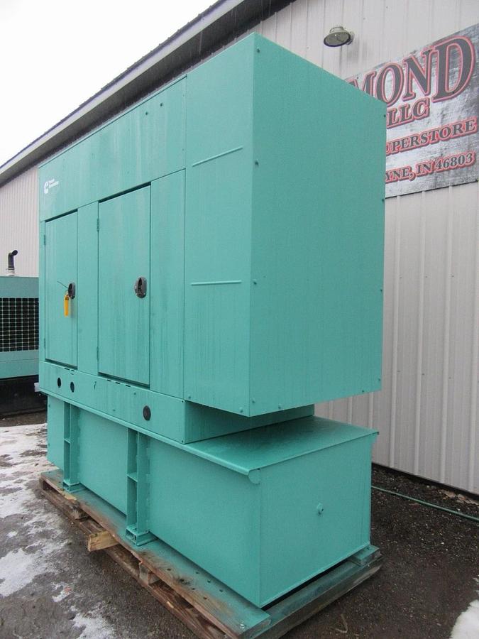 Used 40 KW DIESEL GENERATOR CUMMINS 120/240V B3.9-G2 RECONNECTABLE VIDEO ENCLOSED