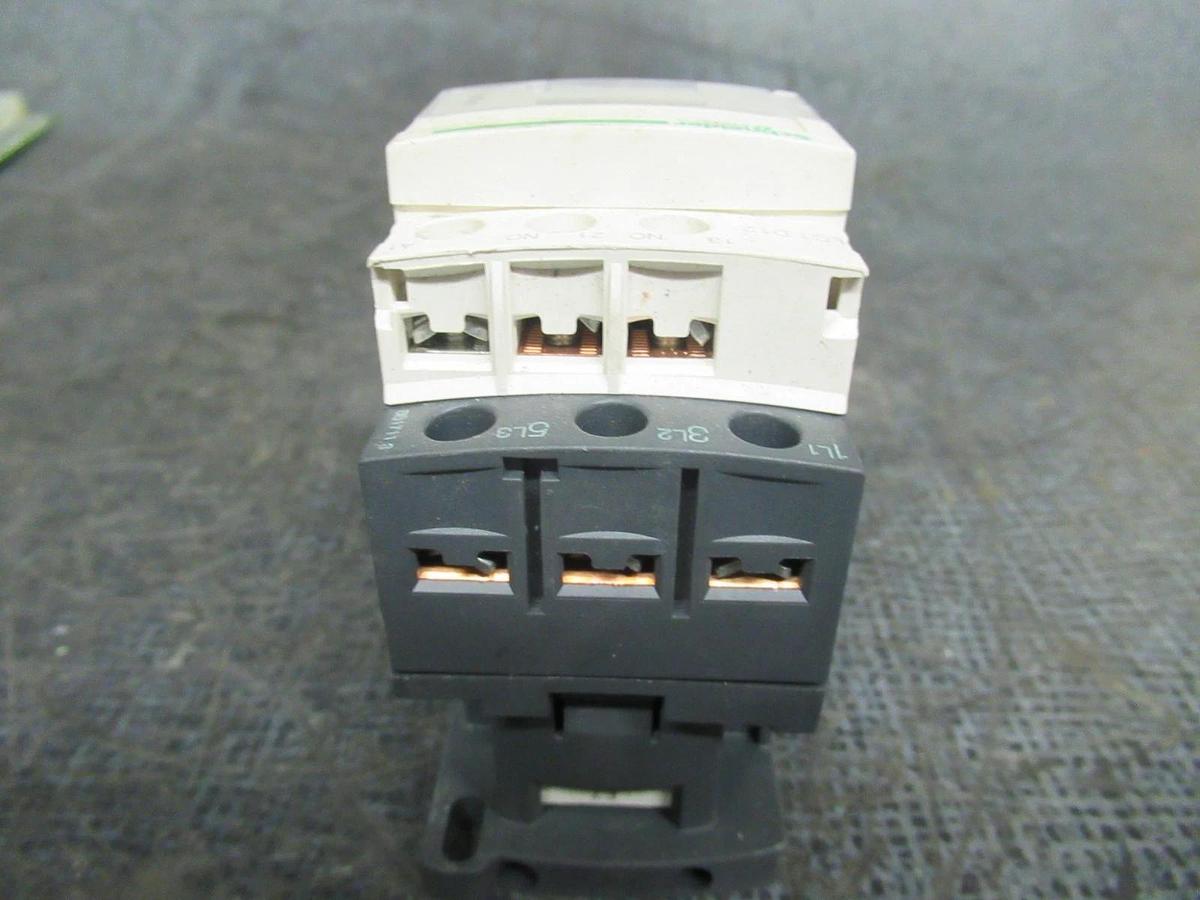 Used SCHNEIDER CONTACTOR LC1D12 600V 10HP 25A 7.5KW COIL: 120V *WARRANTY*
