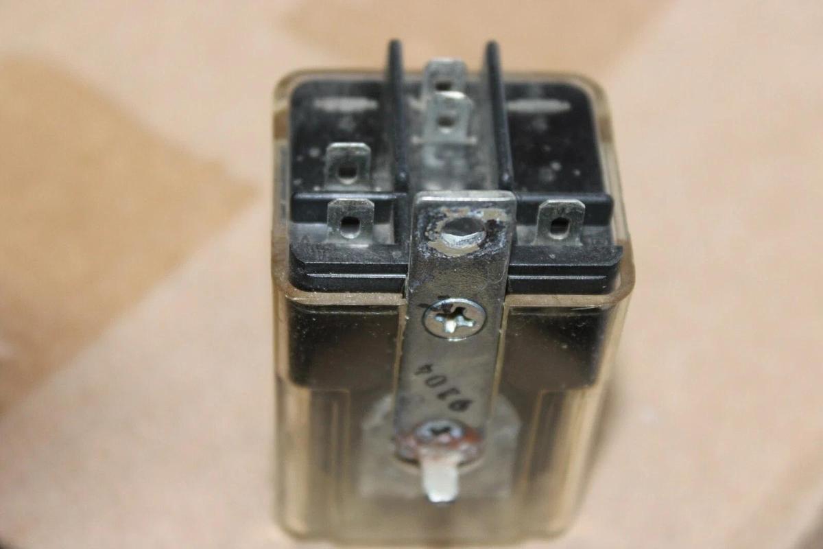 Used LOT OF 2 MIDTEX RELAY 157-21T1L3 120/240/600 VAC 5 AMP **WARRANTY INCLUDED**