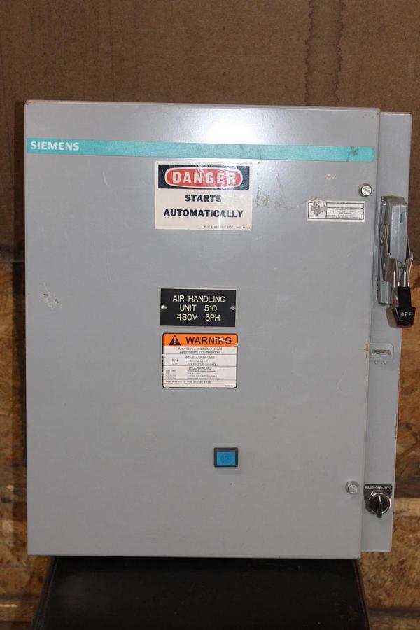 Used SIEMENS NEMA 1 ENCLOSED COMBINATION STARTER W/ SIZE 2 509-C0D & MCS606R SWITCH