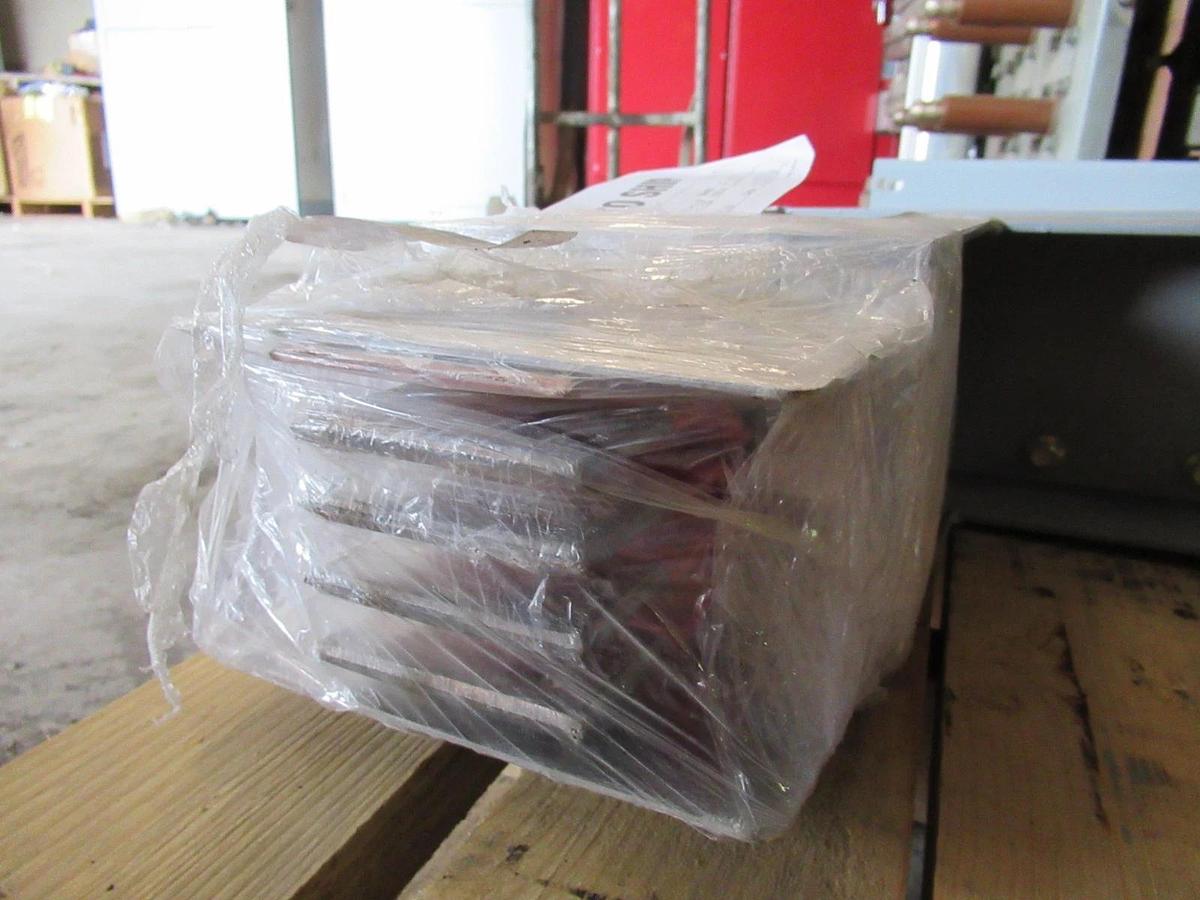 Used 1200 AMP EATON CUTLER HAMMER POW-R-WAY III BUSWAY BUSDUCT CORNER 480 277 4 WIRE