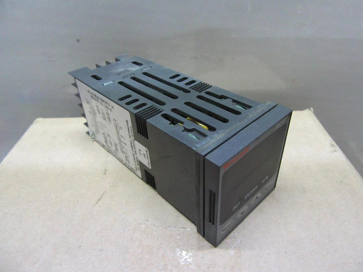 Used HONEYWELL UDC1000 MICRO-PRO TEMPERATURE CONTROLLER DC100L-1000100N 240 VAC