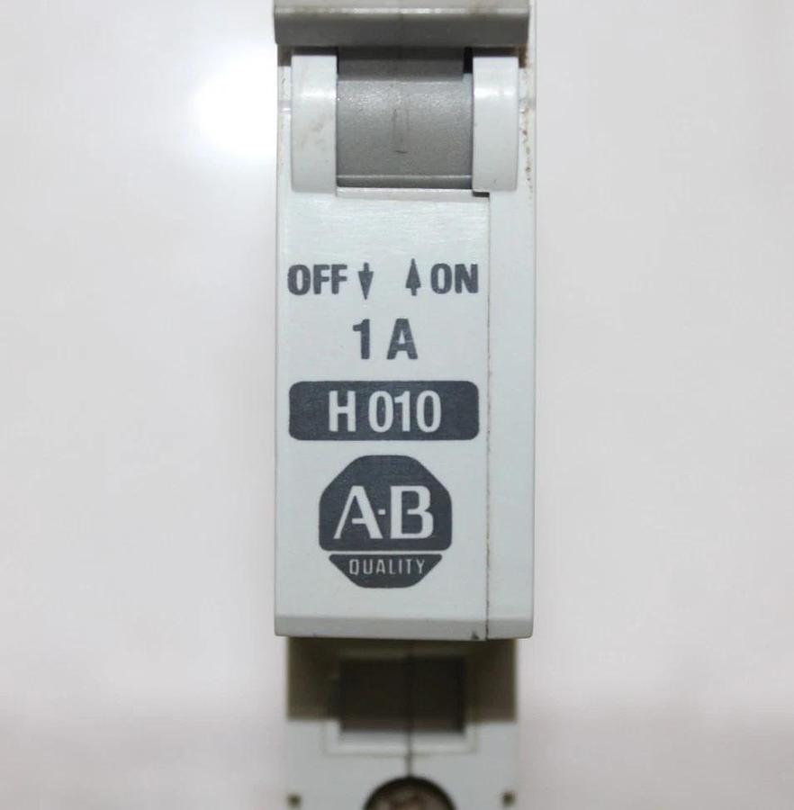 Used ALLEN BRADLEY CIRCUIT BREAKER 1492-CB1 SINGLE POLE 1 AMP 277 VAC H010