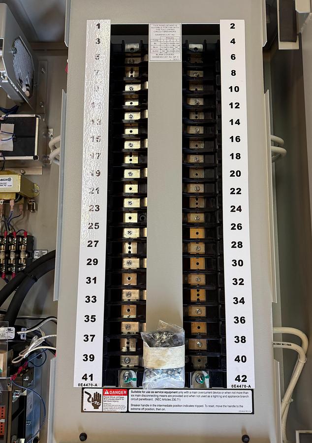 Used CARRIER EVERGREEN / AQUAEDGE CHILLER VFD PANEL 19XVR0414201 41LR4160