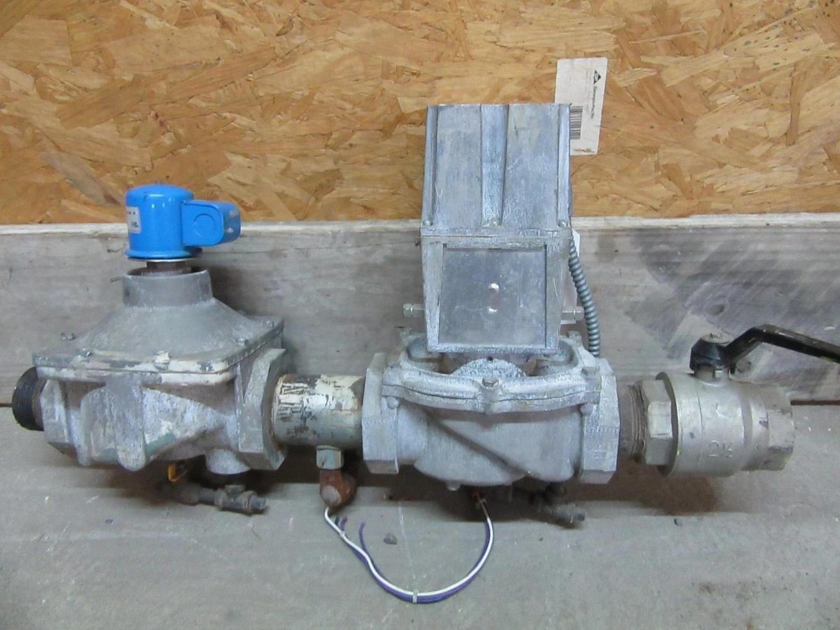 Used HONEYWELL FLUID POWER GAS VALVE V4055D-1019 110/120V GAS TRAIN 2.5"