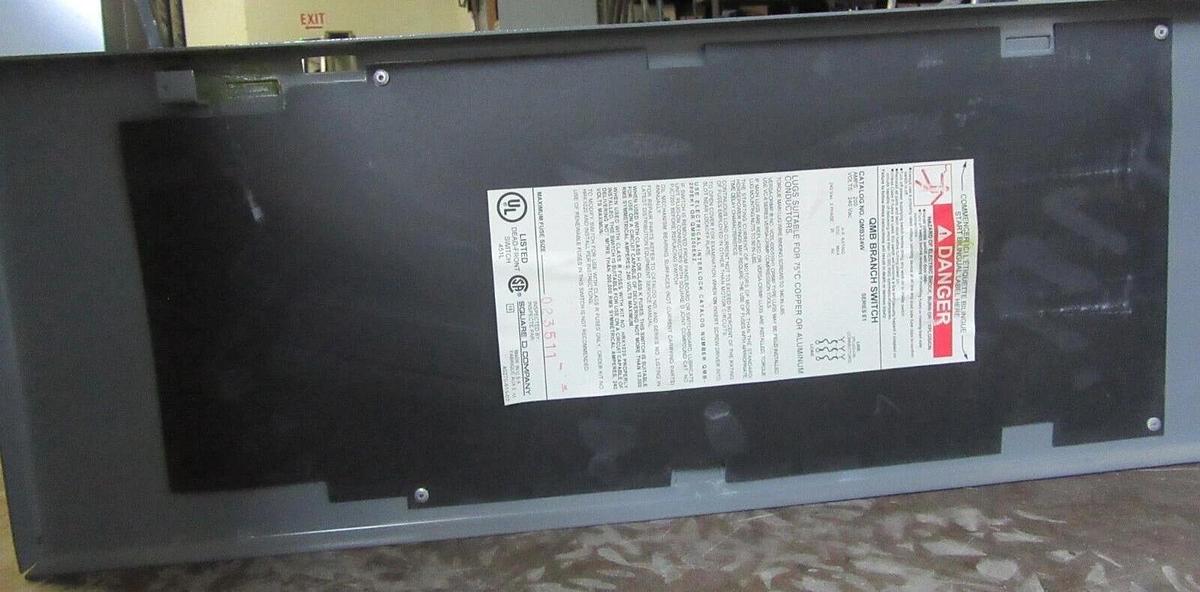 Used SQUARE D QMB SAFETY DISCONNECT SWITCH QMB324W 200 AMP 240 VAC 3-POLE TYPE 1 ENCL