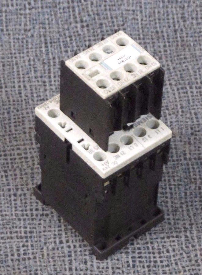 Used SIEMENS SIRIUS CONTACTOR 24 V COIL 22 AMP MODEL: 3RT1016-1BB42 W/ 3RH1911-1FA31