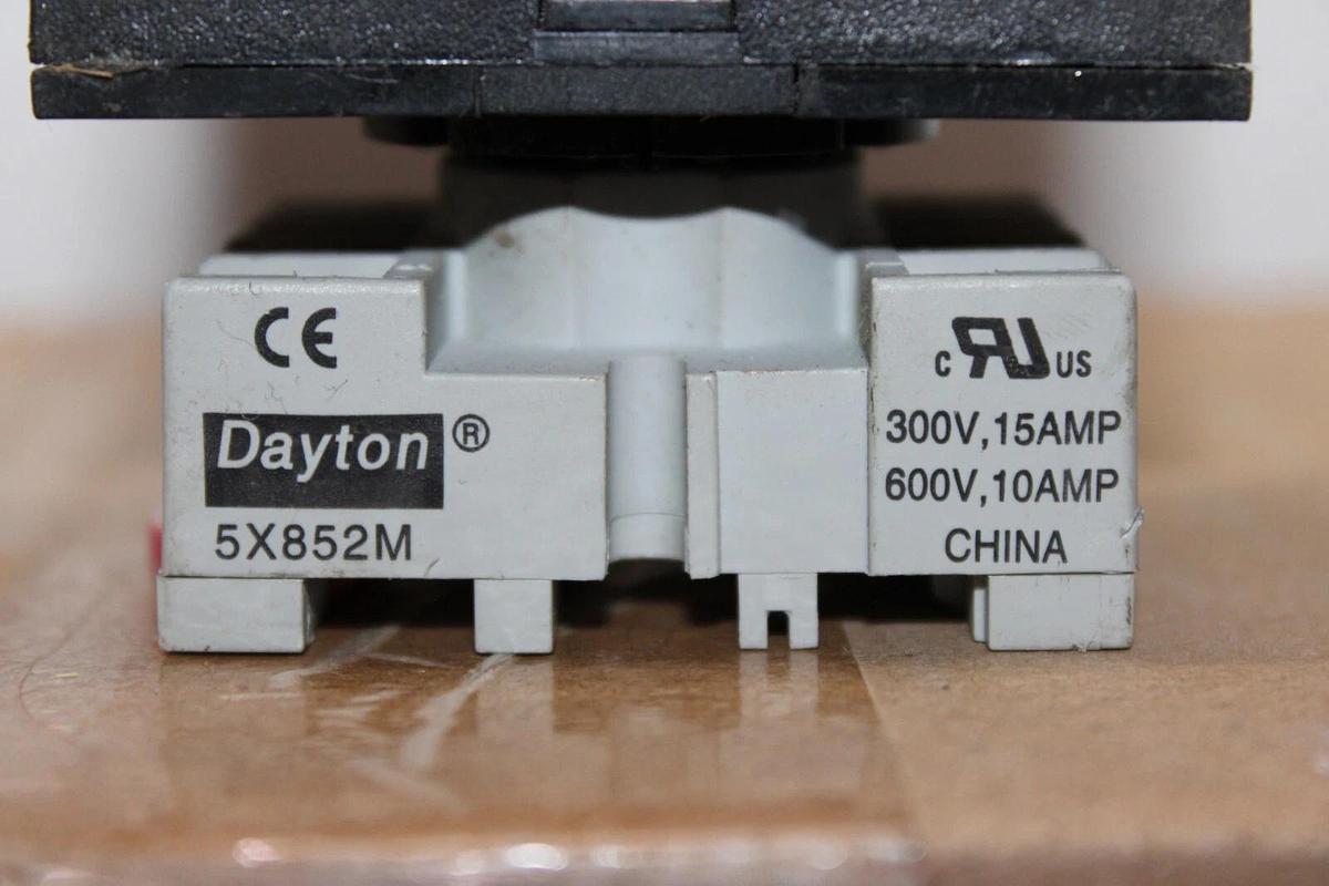 Used ABB SSAC ALTERNATING RELAY ARP43S (PC426) 120 VAC 10 AMP W/ 5X852M BASE