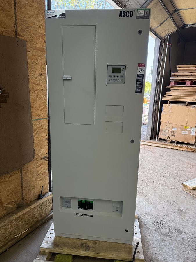 NEW ASCO AUTOMATIC TRANSFER SWITCH 480V 3-PHASE D03ATSA30200NGXF NEMA 3R