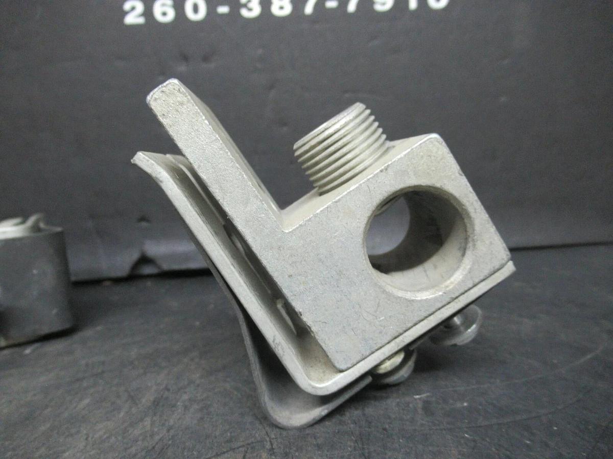 Used (2 QTY) SQUARE D A500 1 BARREL MECHANICAL FUSE CLIP CONNECTOR LUG BUS TAP LINK