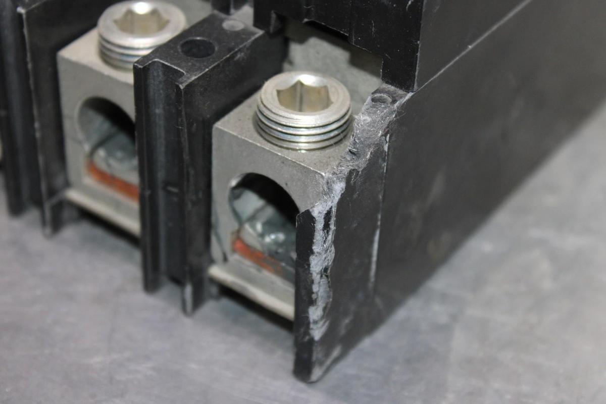 Used SQUARE D POWERPACT CIRCUIT BREAKER QBL32225 225 AMP 240 VAC 3-POLE QB-225