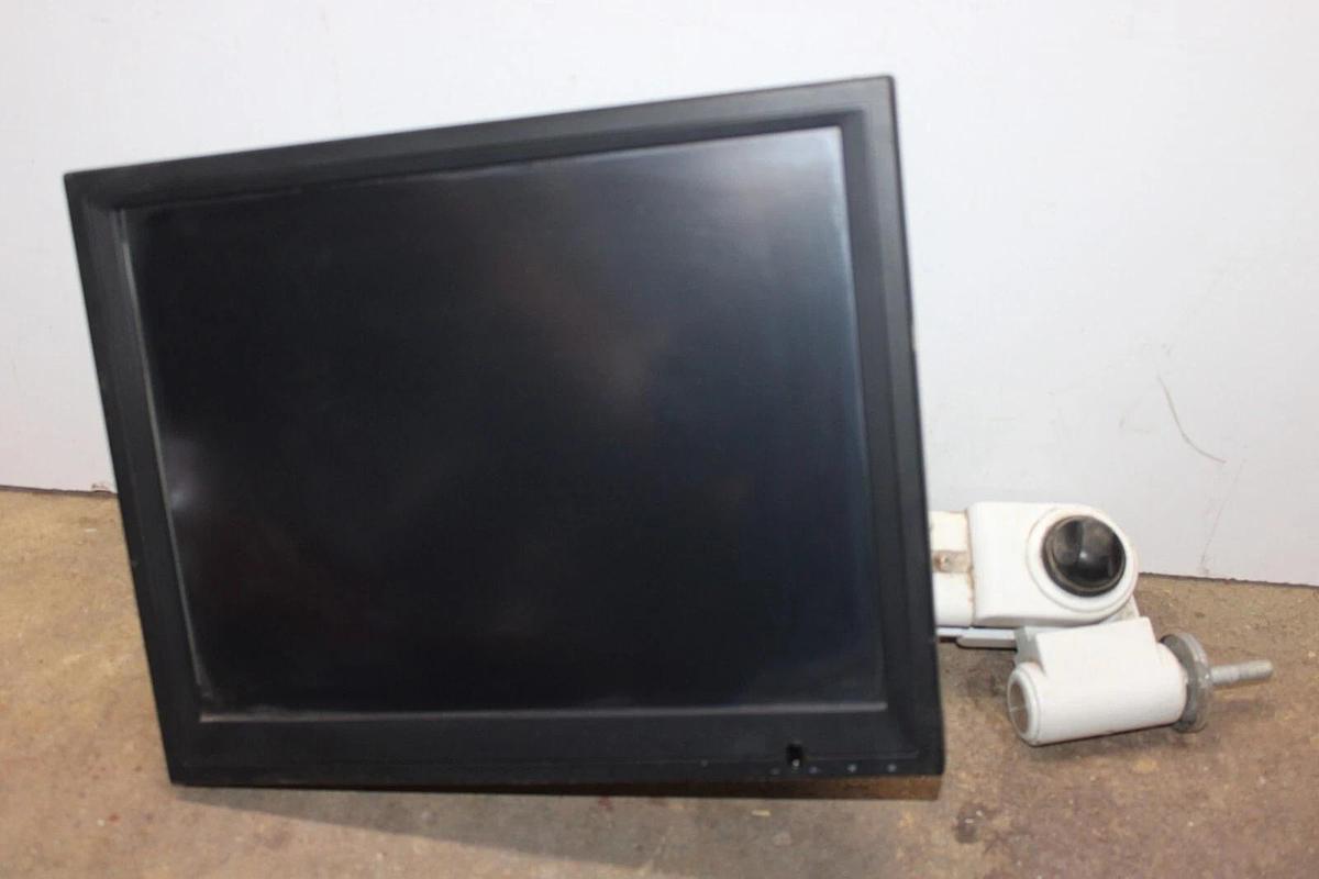 Used GVISION LCD TOUCHSCREEN DISPLAY FOR MCQUAY CHILLER P15BX-OB-9CB2-AU47B-MQ04-A