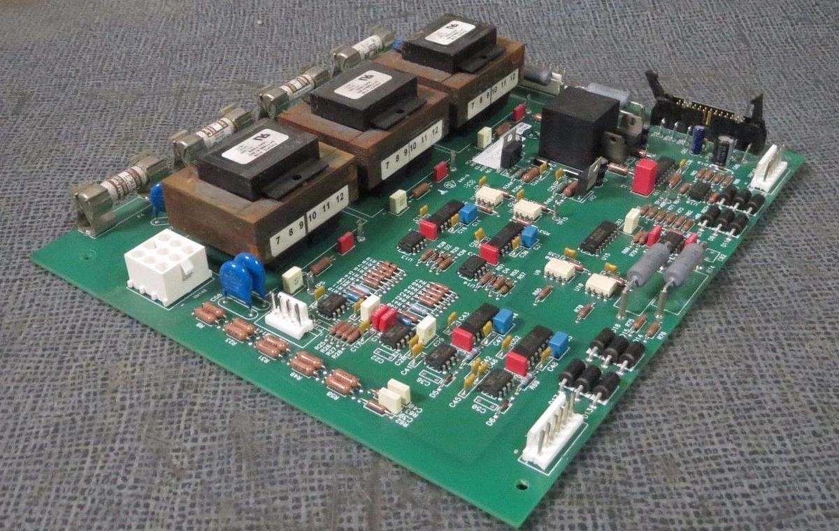 MGE UPS SYSTEMS CIRCUIT BOARD ARUZ2 72-130068-02 REV A00 **WARRANTY INCLUDED**