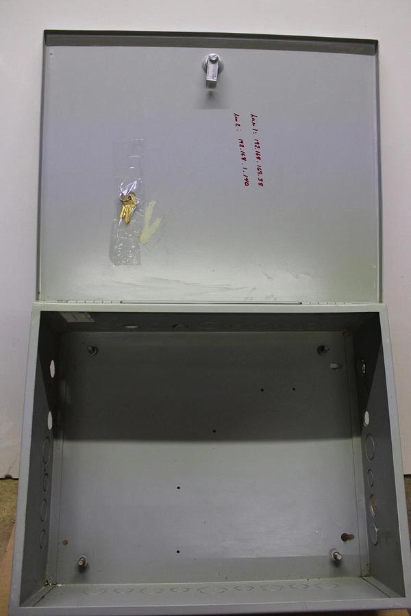 Used HOFFMAN TYPE 1 ENCLOSURE A2016AT1PP 20.5" X 16.5" X 7" W/ KEYS **WARRANTY**