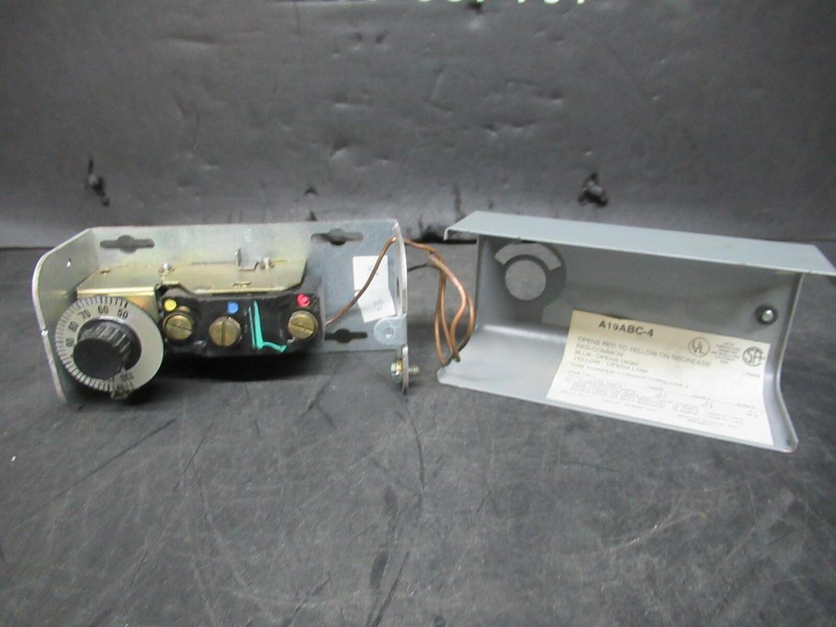 Used JOHNSON CONTROLS INDUSTRIAL THERMOSTAT A19ABC-4 277 VOLT 22 AMP **WARRANTY**