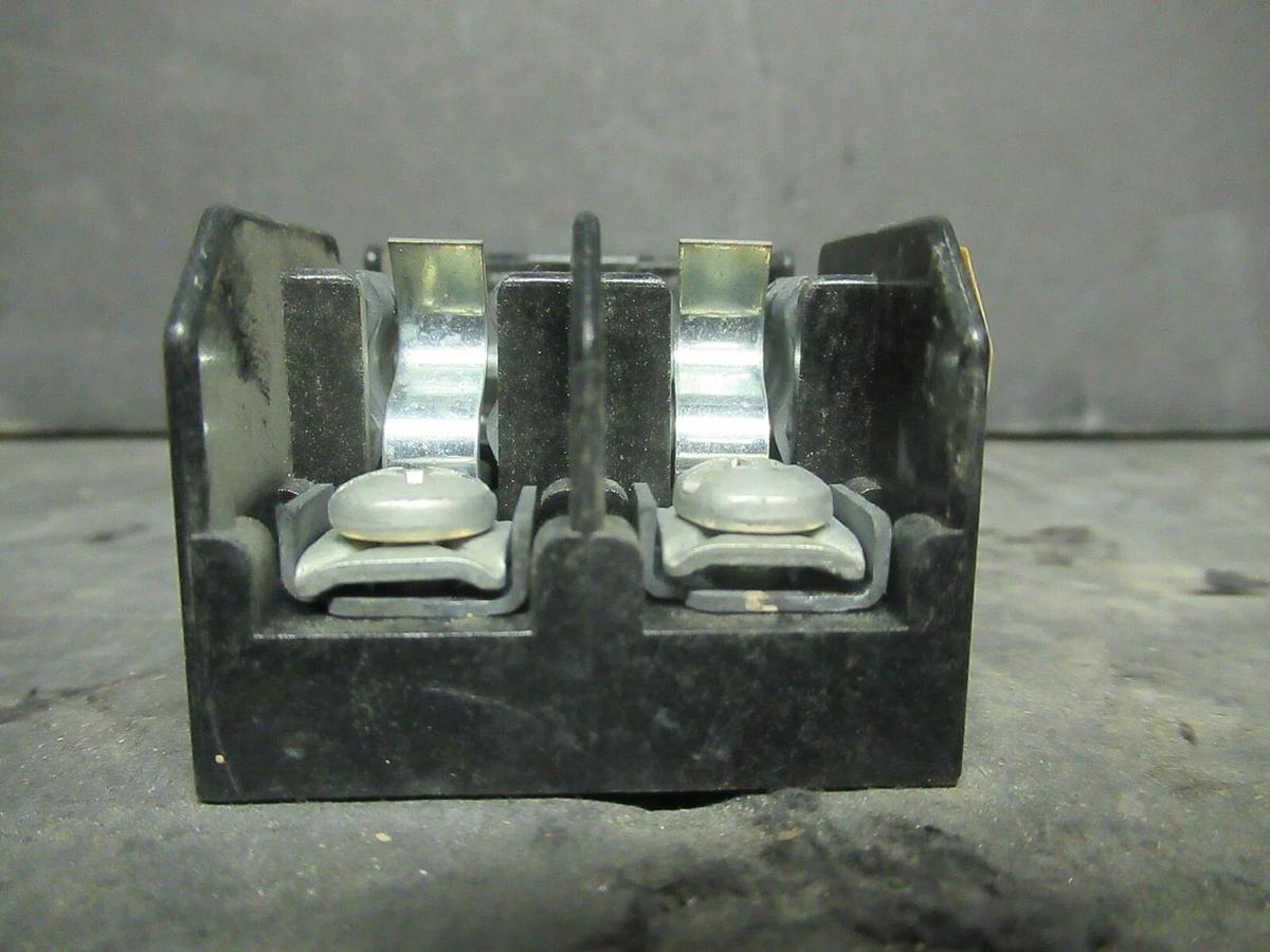 Used LOT OF 3 BUSSMAN FUSE HOLDER BC6032P FOR 30 AMP 600 V CLASS CC FUSES ONLY