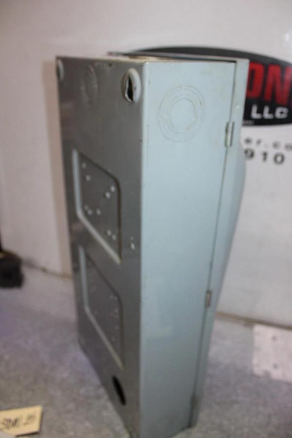 Used ITE ENCLOSED DISCONNECT SWITCH F353 100 AMP 600 VAC TYPE 1 ENCLOSURE HEAVY DUTY