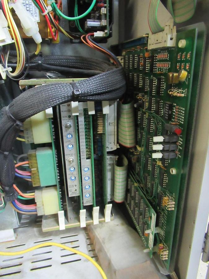 Used TRANE THERMACHILL CONTROL PANEL FOR ABSORBTION CHILLER 180-220 VAC 46.5-50.9 AMP
