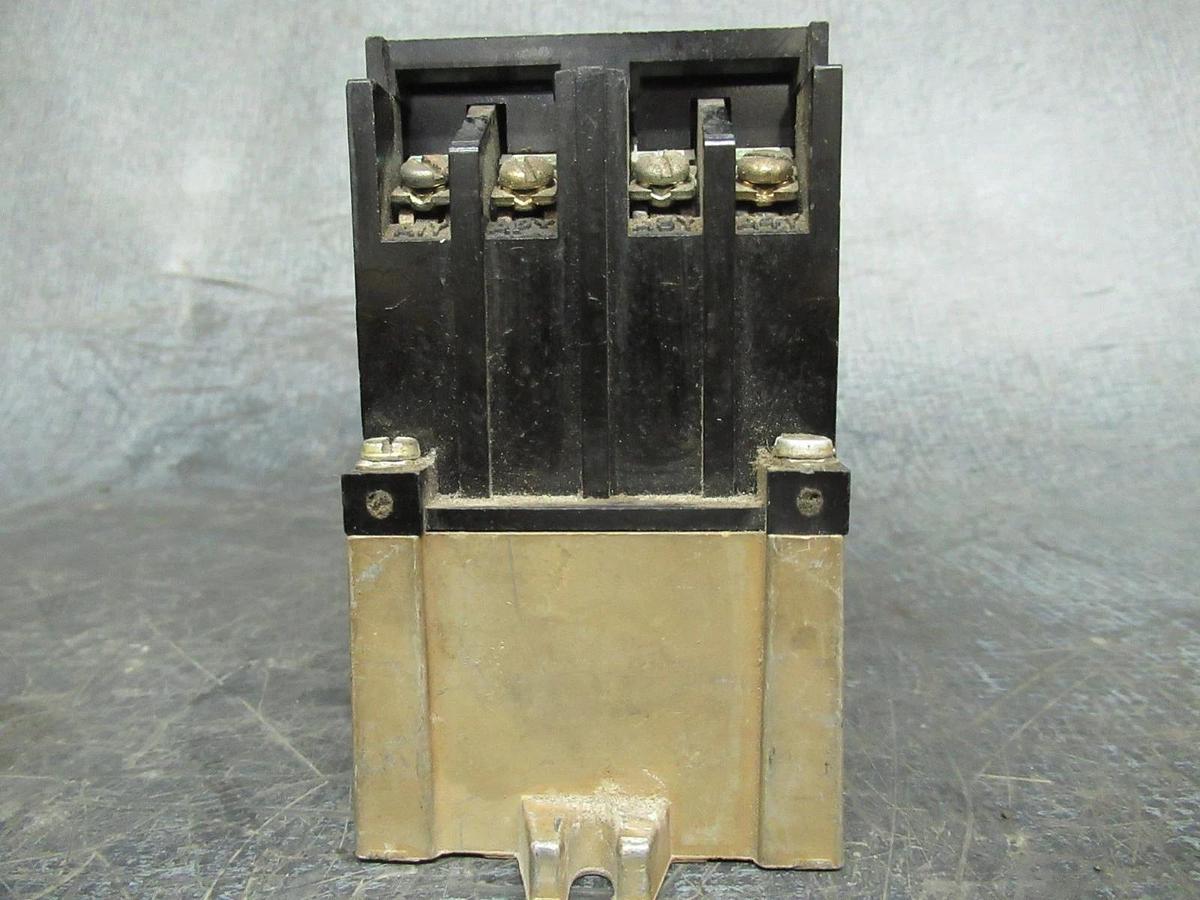 Used ALLEN-BRADLEY CONVERTIBLE CONTROL RELAY 700-P200A1 SERIES A 120V-600V 7200VA