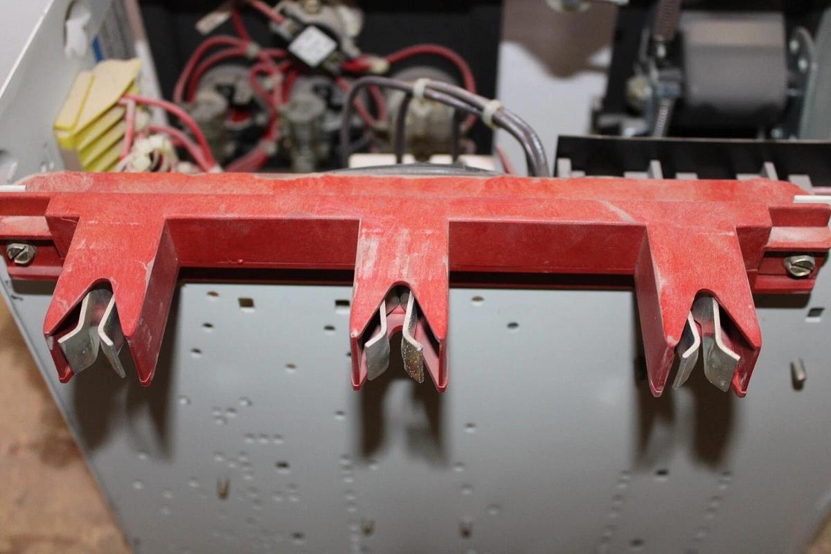 Used WESTINGHOUSE MCC MOTOR CONTROL BUCKET FREEDOM 2100 12" SIZE 1 CL75250