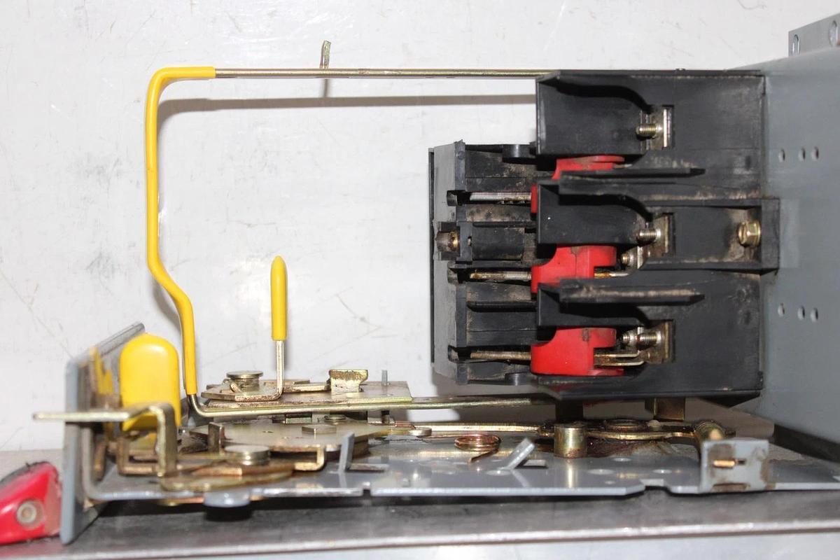 Used SQUARE D MODEL 5 MCC SWITCH 3-POLE **WARRANTY INLCLUDED**