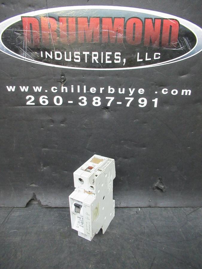 Used SIEMENS CIRCUIT BREAKER 5SX21 B16 16 AMP 277 VAC 1-POLE W/ 5SX9100 AUXILLIARY