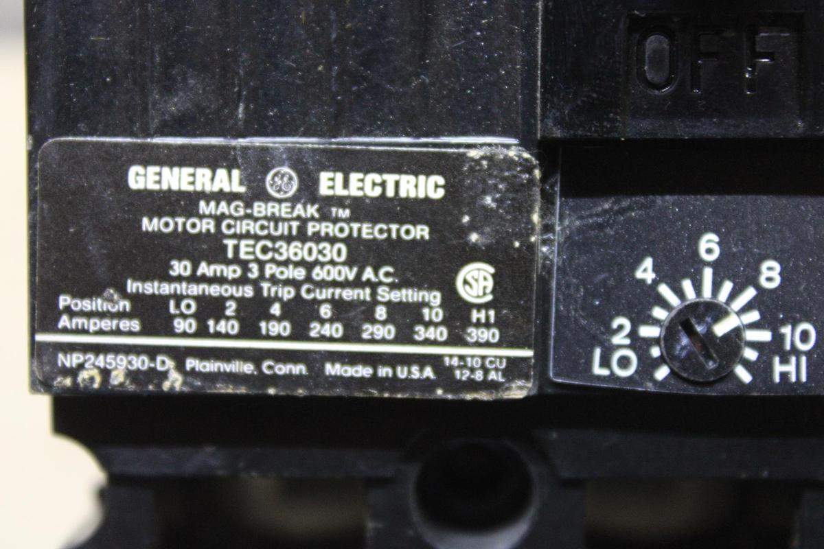 Used GENERAL ELECTRIC CIRCUIT BREAKER TKM3F 600 AMP 600 VAC 3-POLE