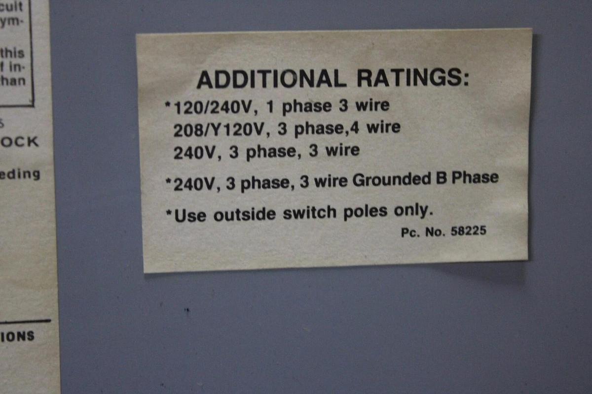 Used ITE VACU-BREAK DISCONNECT SWITCH V7H3206 600 AMP 240 VAC 3-POLE 3-PHASE 200 HP