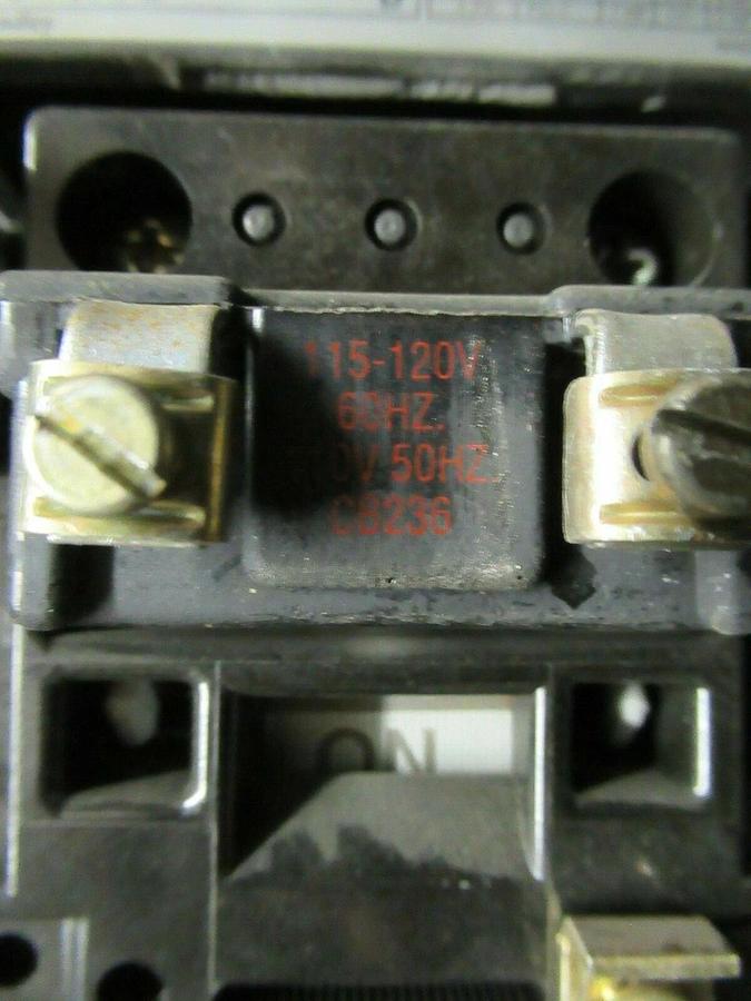 Used ALLEN BRADLEY STARTER 509-A0D SER. B 600 VAC 5 HP @ 460 VAC 3 PH 18 AMP SIZE 0