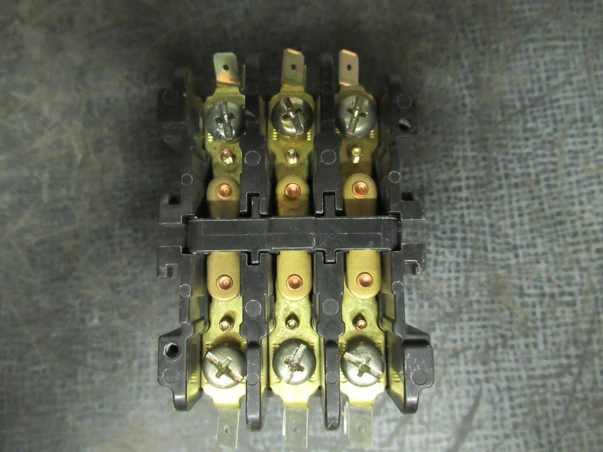 Used FURNAS DEFINITE PURPOSE CONTACTOR 42AF35AJASP 15 AMP 600V 124501P1