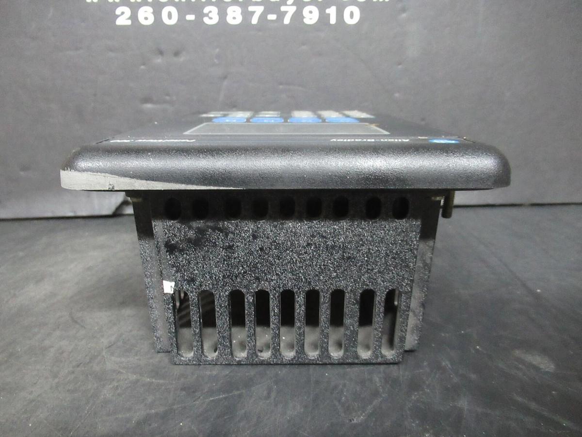 Used ALLEN-BRADLEY PANEL VIEW 300 2711-K3A17L1 SER. B REV. A 24 VDC 0.25 AMP
