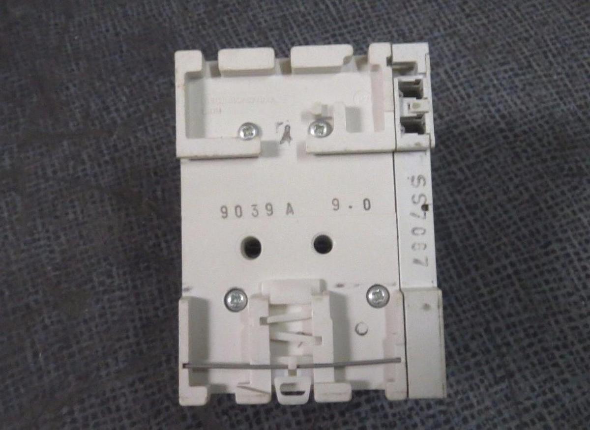 Used ABB MS325 MS 325 MANUAL MOTOR STARTER 6.3-9 AMP WITH HK-20 AUX--  7.5 HP MAX