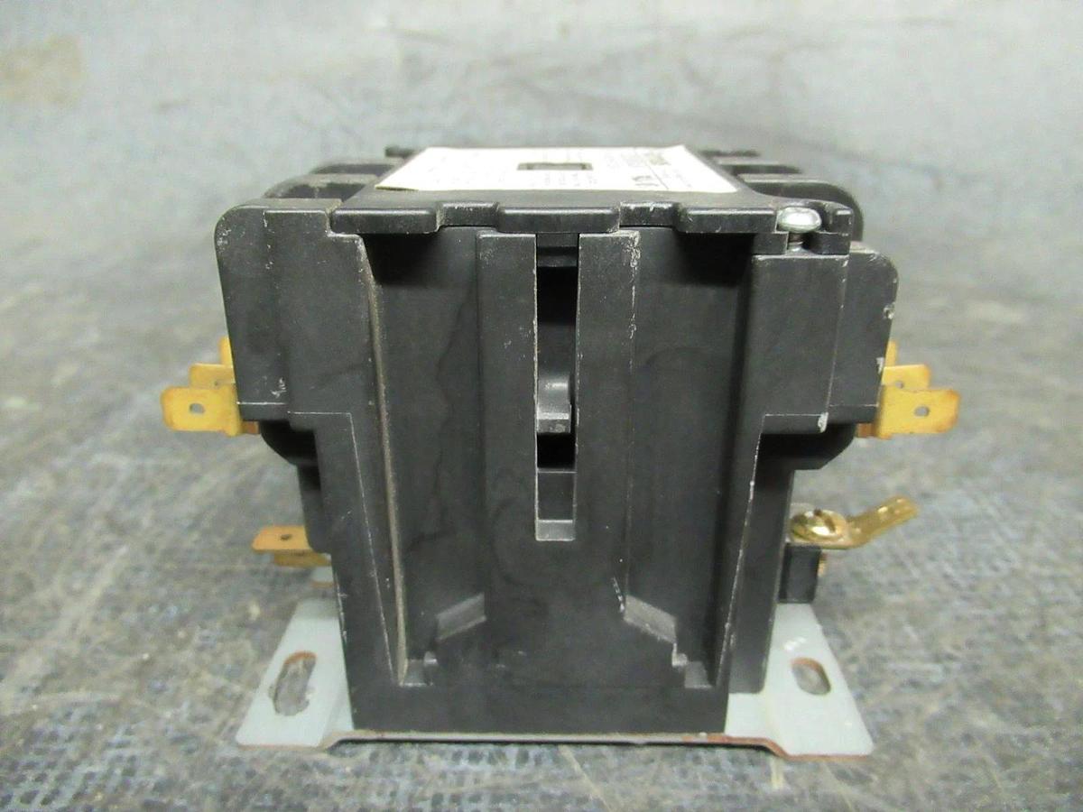 Used FURNAS DEFINITE PURPOSE CONTACTOR 42DF35AFAJW 50 AMP 600V 25HP COIL: 120V