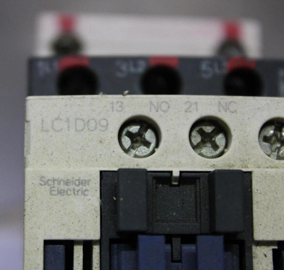 Used SCHNEIDER CONTACTOR LC1D09 25 AMP 600 VAC 3-POLE 3-PHASE 7.5 HP W/ LAD4BBVG