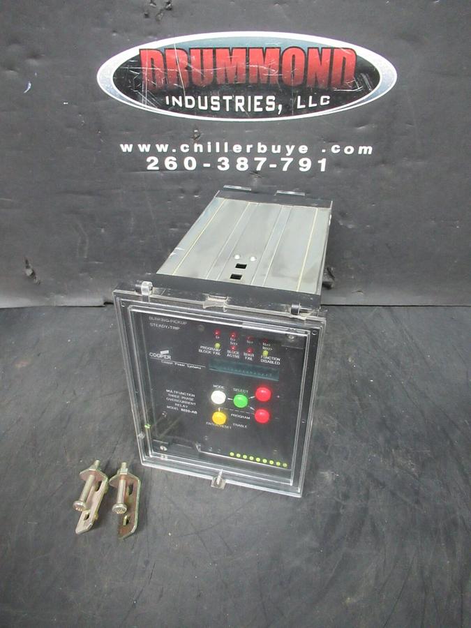Used COOPER MULTI-FUNCTION 3-PHASE OVERCURRENT RELAY IM30-AB 24-110 VAC 24-125 VDC