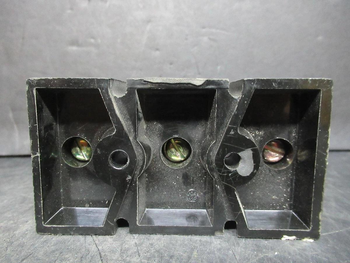 Used GENERAL ELECTRIC TERMINAL BLOCK 8690262G7 600 VOLT 150 AMP CR2960SY139C3D