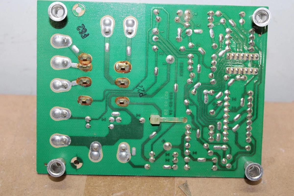 Used CARRIER ESSEX REPLACEMENT RELAY CIRCUIT BOARD HN65KZ027 623-1 **WARRANTY**