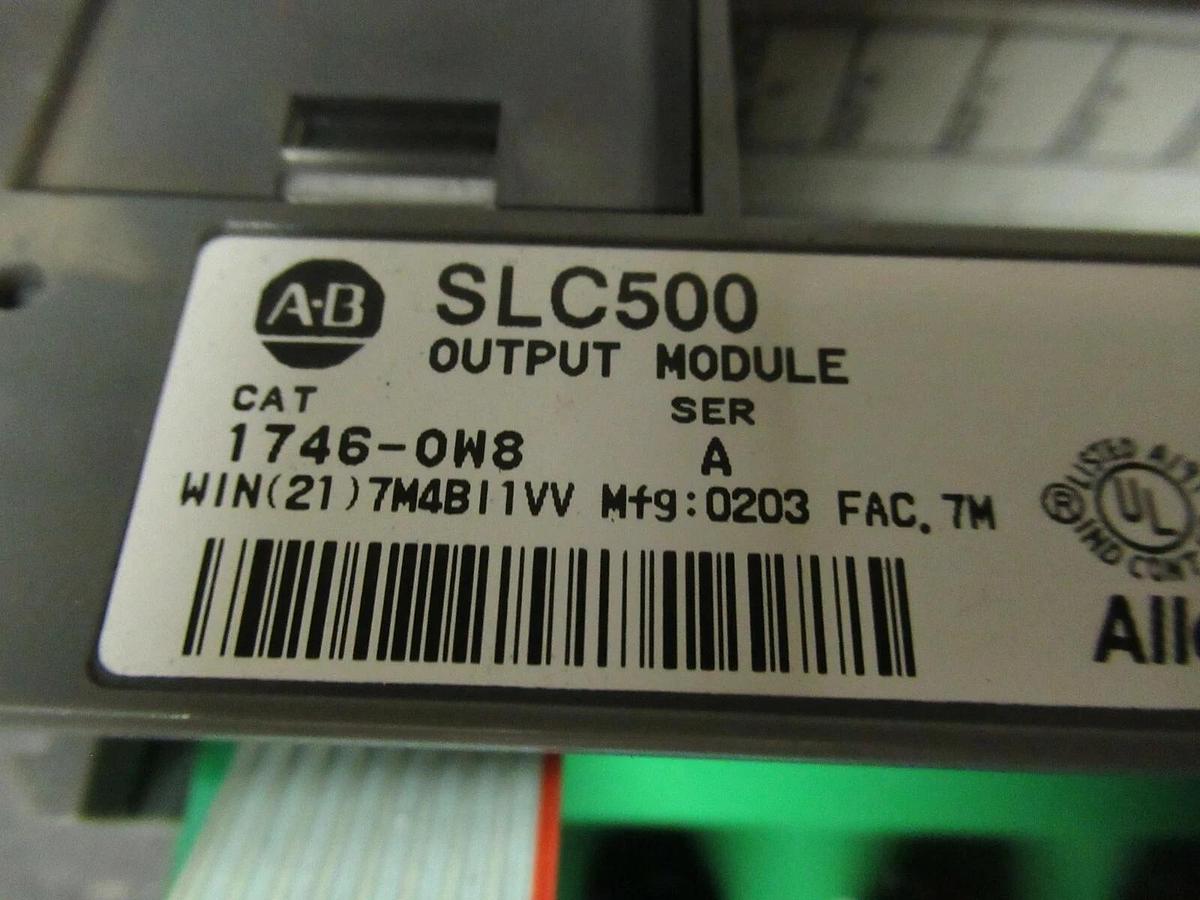 Used ALLEN BRADLEY OUTPUT MODULE SLC500 1746-OW8 **30 DAY WARRANTY INCLUDED**