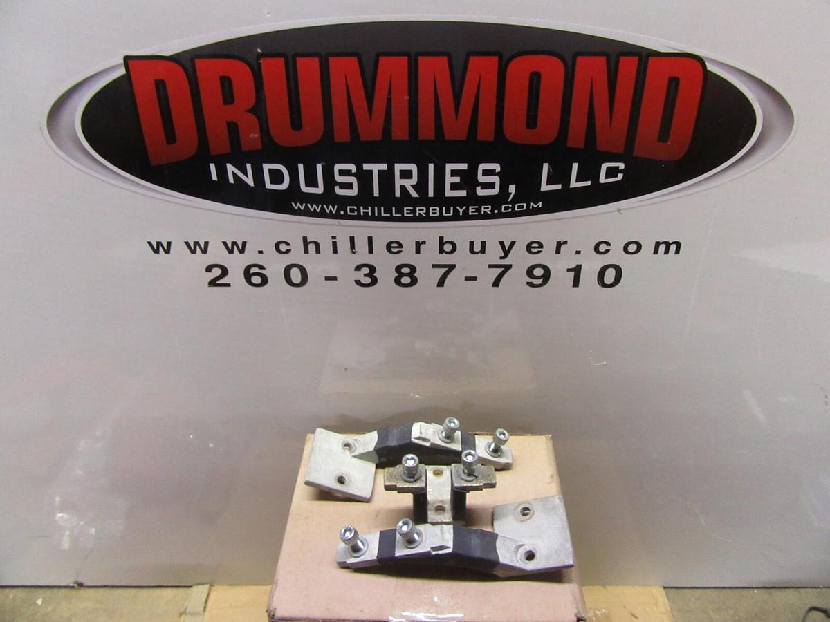 Used CUTLER HAMMER DUAL MOUNTING KIT FOR HJD3250F BREAKERS 250 AMP