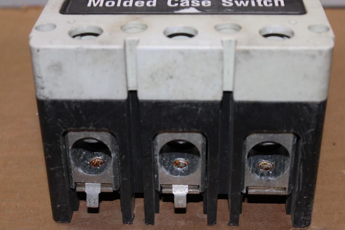 Used EATON MOLDED CASE SWITCH KDB3400KX02Y12D08 400 AMP 240 VAC 3-POLE *WARRANTY*