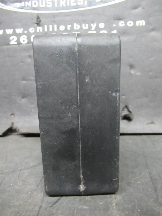 Used SQUARE D CURRENT TRANSFORMER 180R-601 RATIO: 600:5 25-400 HZ 10 KV 600 VOLT