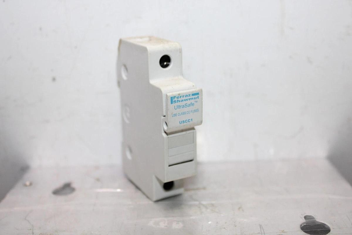 Used FERRAZ SHAWMUT ULTRASAFE FUSE HOLDER USCC1 B213441 1-POLE 600 VOLT 30 AMP