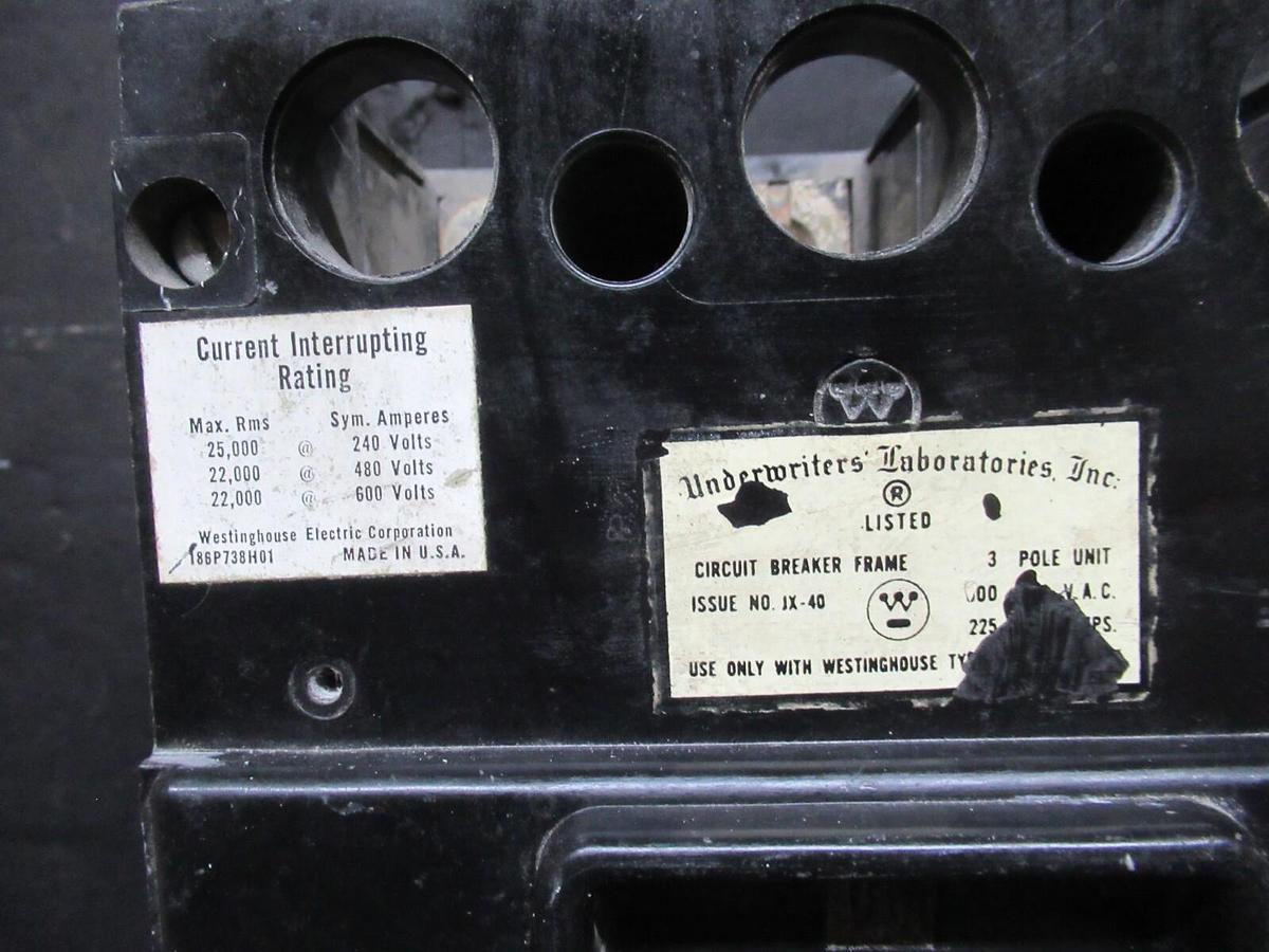 Used WESTINGHOUSE AB DE-ION BREAKER KA3225F 150 AMP TRIP 600 VAC 3-POLE 459D971G02