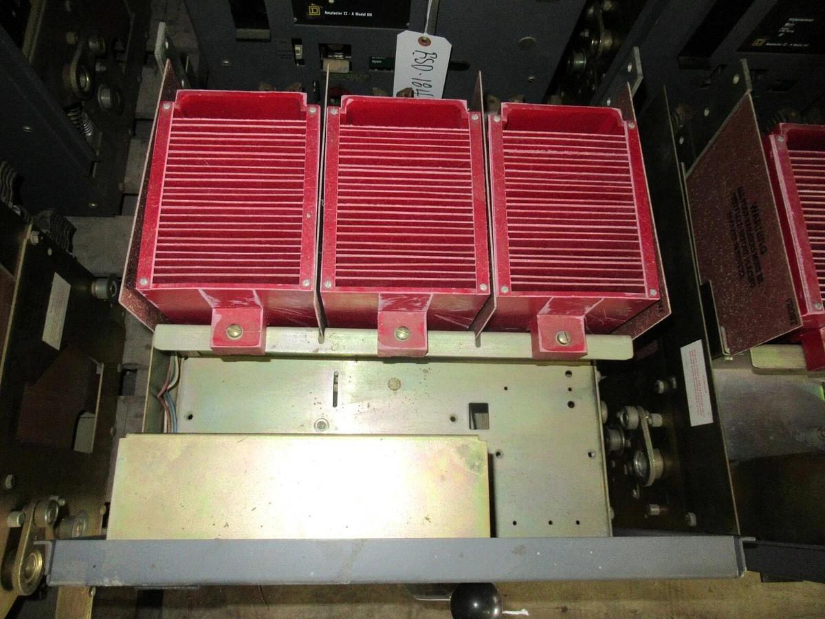 Used SQUARE D LOW VOLTAGE CIRCUIT BREAKER DS-206S 800 AMP FRAME 400 AMP TRIP 635V MAX