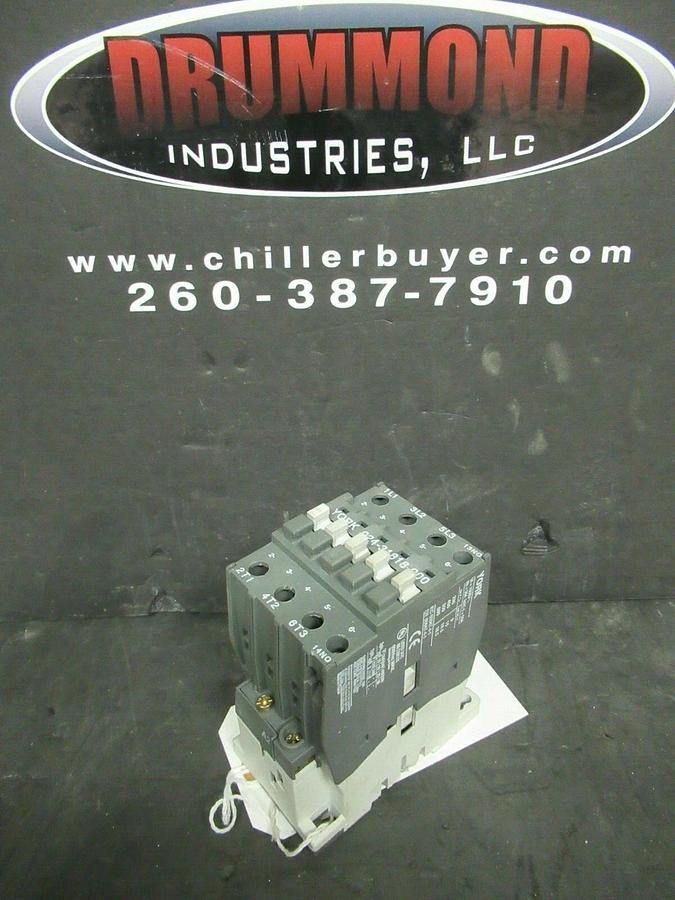 Used YORK IEC AC-1 CONTACTOR 024-31818-000 600 VAC 50 AMP 30 HP 120 VOLT COIL