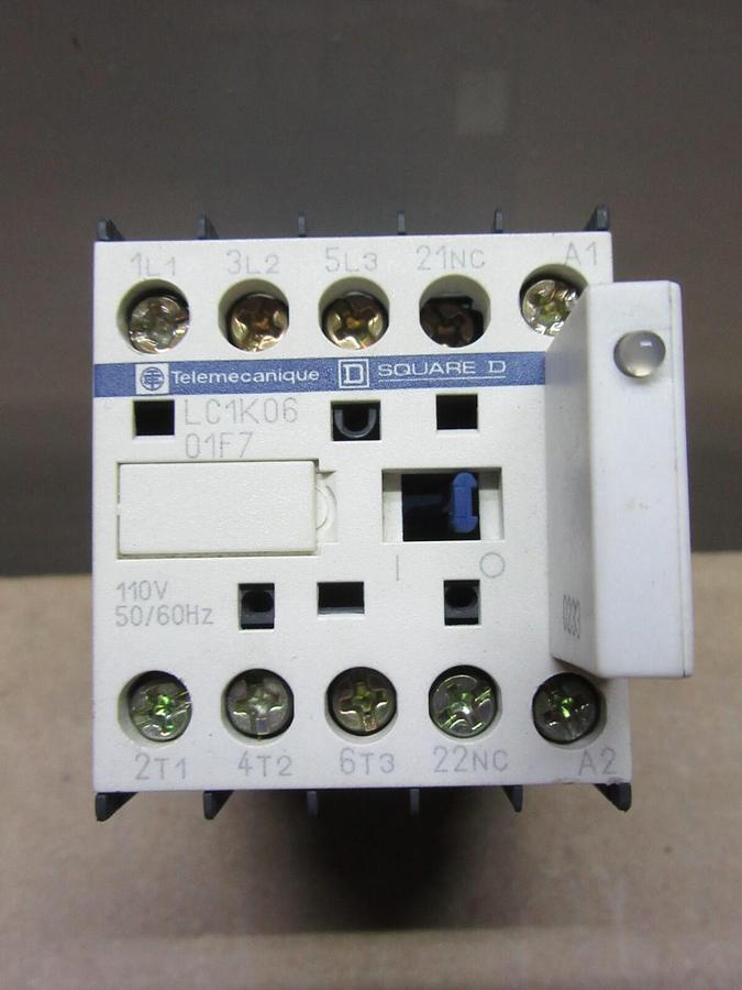 Used LOT OF 4 SQUARE D RELAY LC1K06-01F7 600 VOLT 15 AMP 3-PHASE W/ INDICATOR