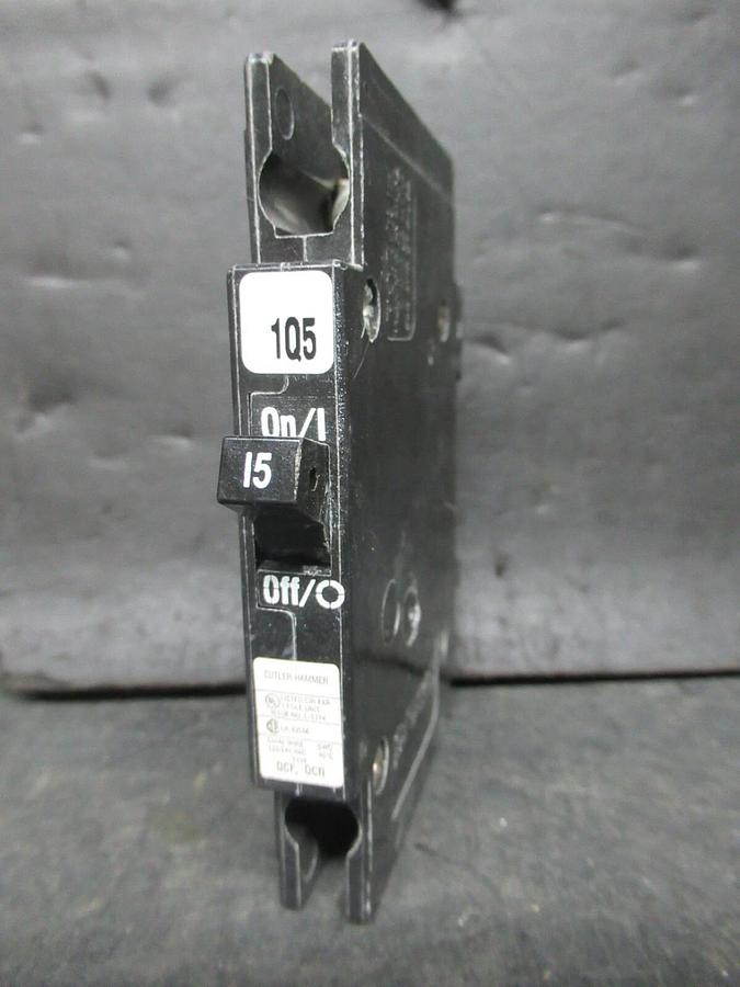 Used CUTLER-HAMMER CIRCUIT BREAKER QCR1015 15 AMP 240 VAC SINGLE POLE TYPE: HACR
