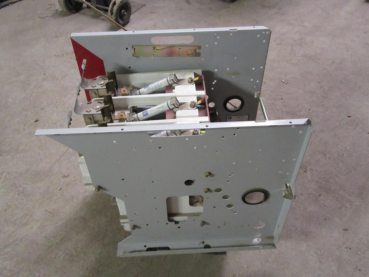 Used CUTLER-HAMMER AMPGARD MEDIUM VOLTAGE CONTACTOR SJS25VW430 2400V 360A COIL: 120V